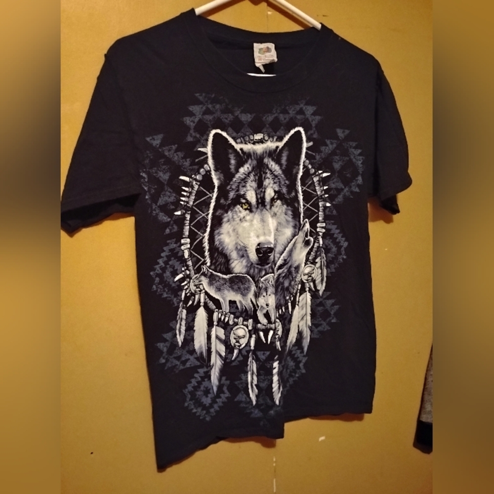 Black T-Shirt with Wolf and Dreamcatcher Design